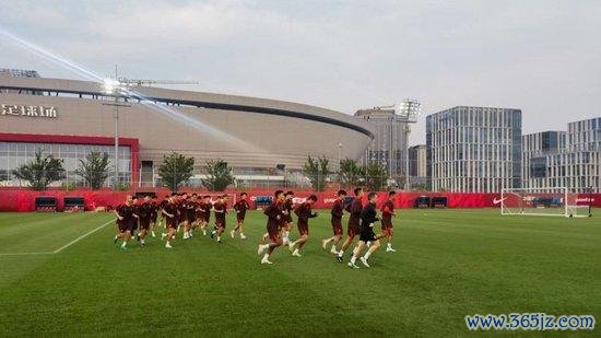 国足并不婉词生鏖战压力 唯有直面压力智力拼出但愿