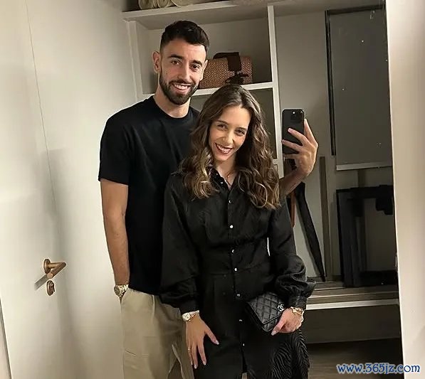 妻子劝服留队❗B费：她问我在曼联作念到一切了吗？她知谈我还莫得