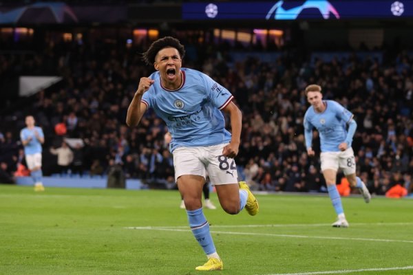 瓜帅：无论是在紧要端已经在防范端，里科-刘易斯王人极具价值