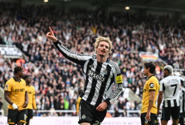 埃贝尔：采纳本色思加盟拜仁的沃尔特马德去英超，那儿给得太多了