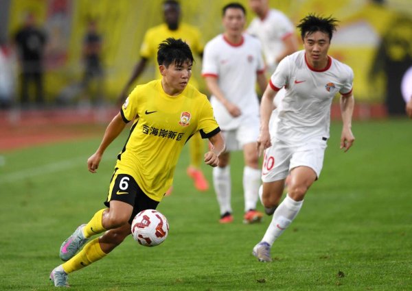 徐彬：邵佳一说中超不是我的颠倒，我若留洋首选英超