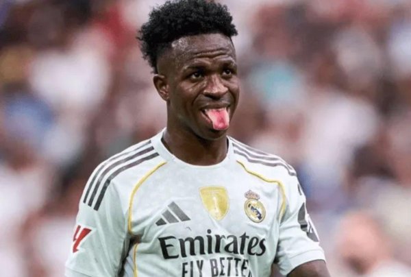 3场0球！1.7亿欧熊皇断崖式下滑：扔水瓶叛逆阿隆索 金球奖害了他