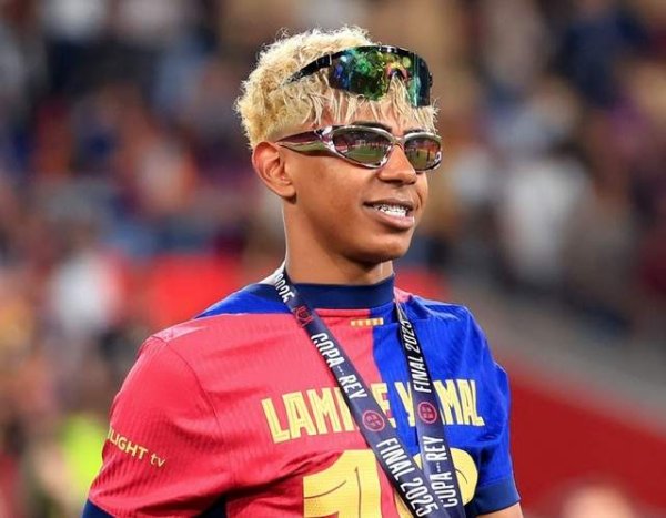 凌晨2点金球盛典！颁发12大奖项 小罗当嘉宾：揭晓头号悬念