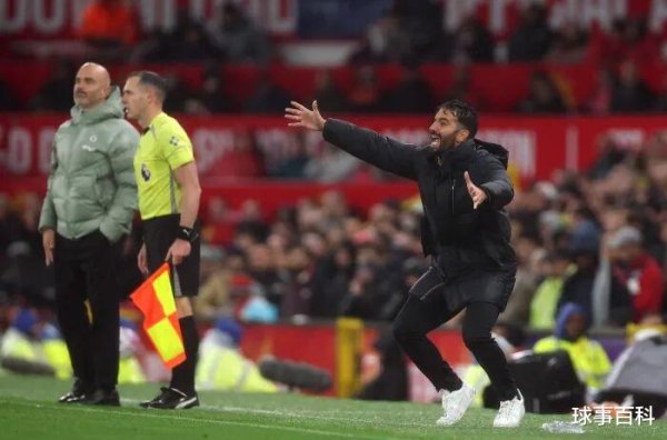 从元勋变罪东谈主! 阿莫林不悦胖虎染红: 他让比赛复杂化