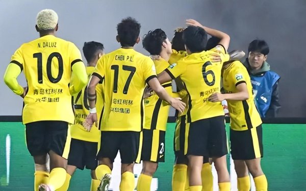 一场2：2邵佳一喜得右路定海神针 交班王燊超 国足又一但愿星降生