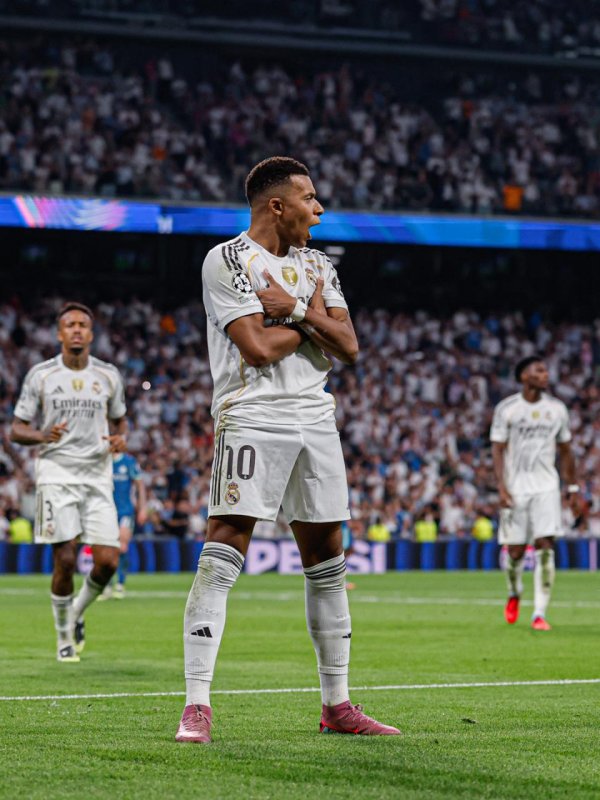 翌日9年金球奖展望：姆巴佩来岁获奖！亚马尔4次夺魁，2东谈主不测