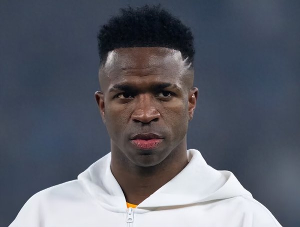 小熊续约问题有新涌现: 涨薪33%被皇马婉拒, 两小时会谈是新机会