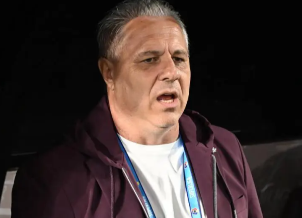 凉了半截！54岁名帅遭中超球队淹没，精神受打击，欲适度捏教生计