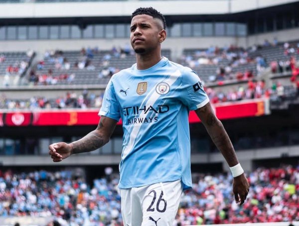 罗马诺：曼城行将与萨维尼奥就一份新合同完了合同