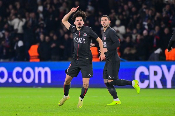 梅开二度！维蒂尼亚巴黎生存肃肃比赛初度单场打进2球